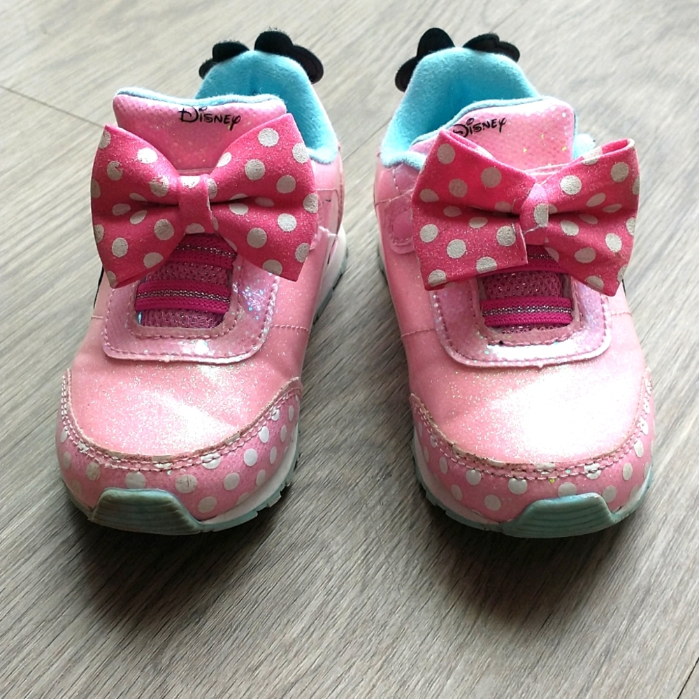 Kids Disney Minnie Mouse shoes 6 pink white
